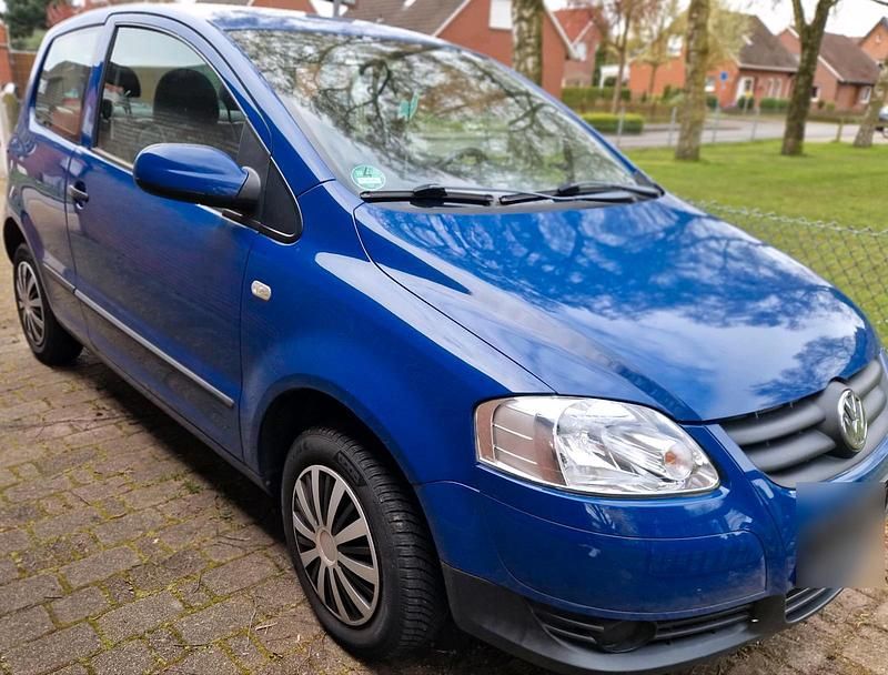 Second-hand VW Fox 64 CP (47 kW) 2006 Albastru Hatchback