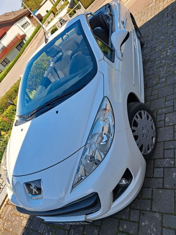 Weiß Gebraucht 2013 Peugeot 207 CC Active Cabrio | 3.900 € (Fairer Preis) - Bild 1/4