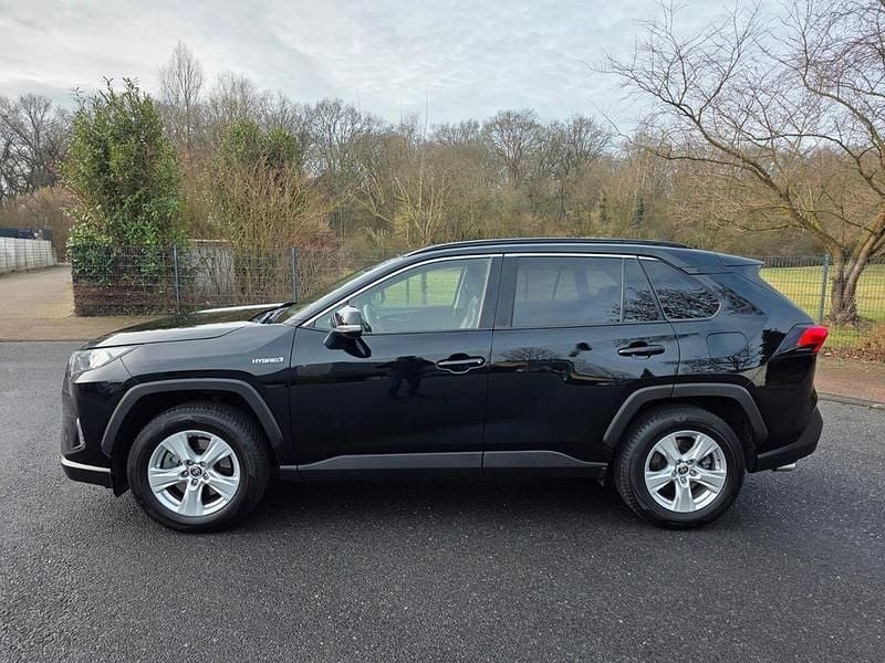 Gebraucht Toyota RAV4 Hybrid 178 PS (130 kW) 2020 Schwarz SUV
