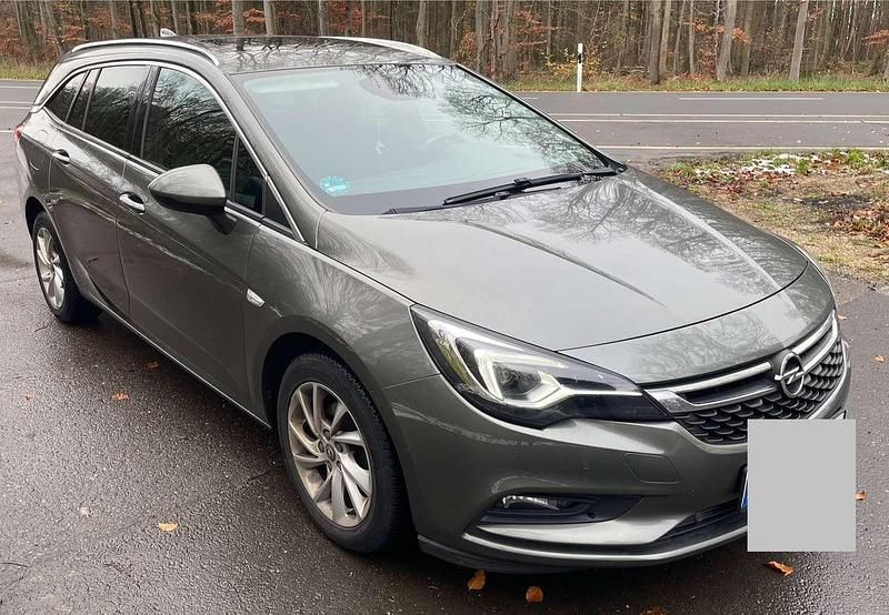 Grau Gebraucht 2018 Opel Astra Kombi | 13.600 € (Etwas zu teuer) - Bild 1/4