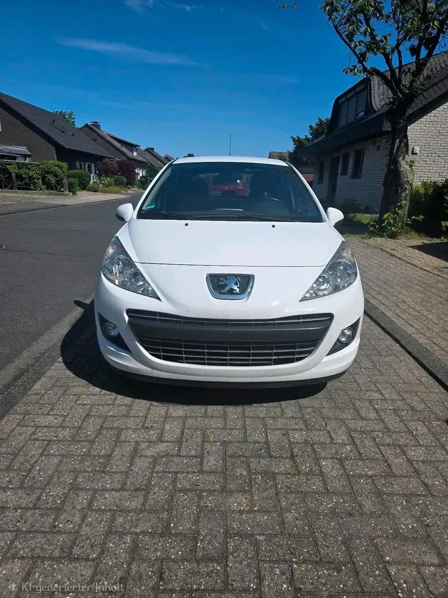 Gebraucht Peugeot 207 95 PS (69 kW) 2011 Weiß Limousine