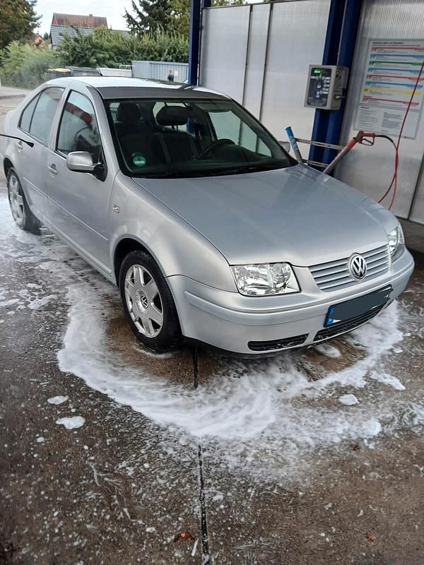 Gebraucht VW Bora 101 PS (74 kW) 1999 Silber Limousine