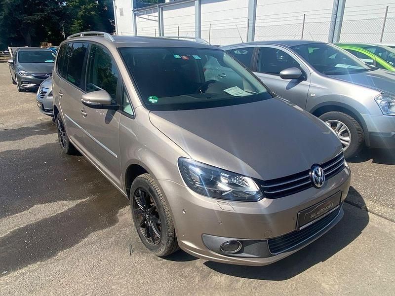 Beige Gebraucht 2011 VW Touran Highline Van / Kleinbus | 5.300 € (Guter Preis) - Bild 1/4