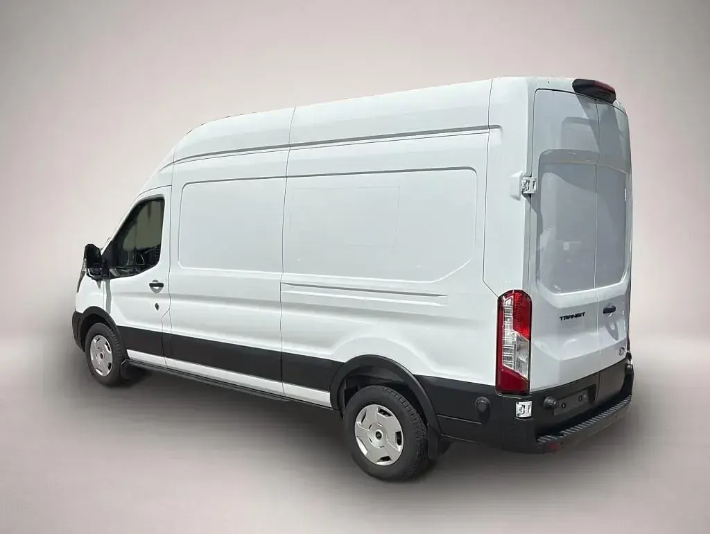 Gebraucht Ford Transit Trend 131 PS (96 kW) 2025 Manufacturer