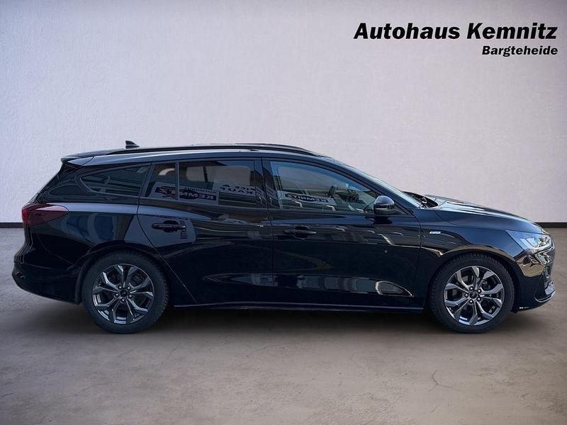 Gebraucht Ford Focus ST-Line 155 PS (114 kW) 2024 Schwarz Limousine