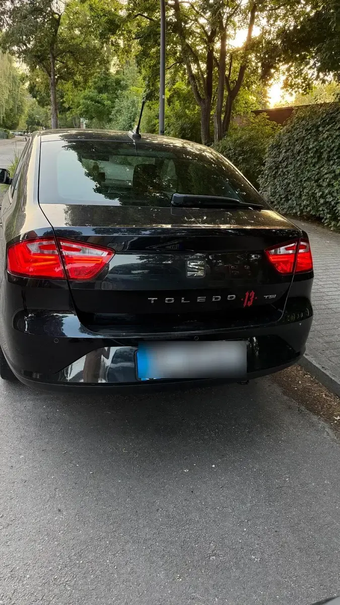 Gebraucht Seat Toledo 122 PS (89 kW) 2015 Schwarz Kleinwagen