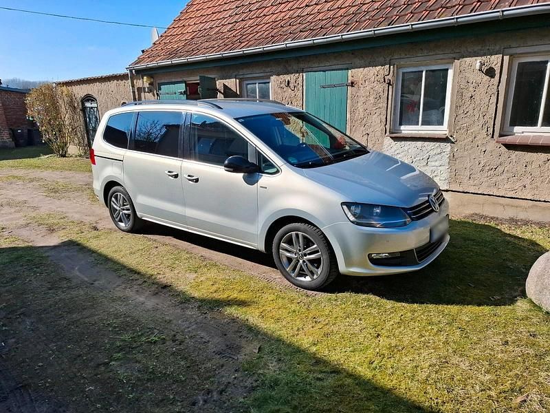 Gebraucht VW Sharan 150 PS (110 kW) 2012 Silber Van / Kleinbus