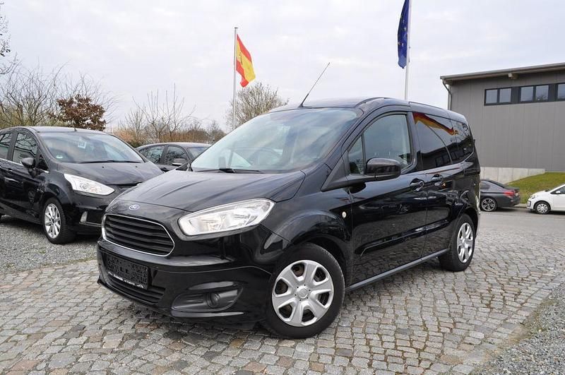 Gebraucht Ford Tourneo Courier Trend 101 PS (74 kW) 2016 Schwarz Van / Kleinbus
