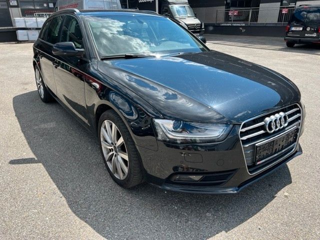 Gebraucht Audi A4 Attraction 143 PS (105 kW) 2012 Schwarz Kombi