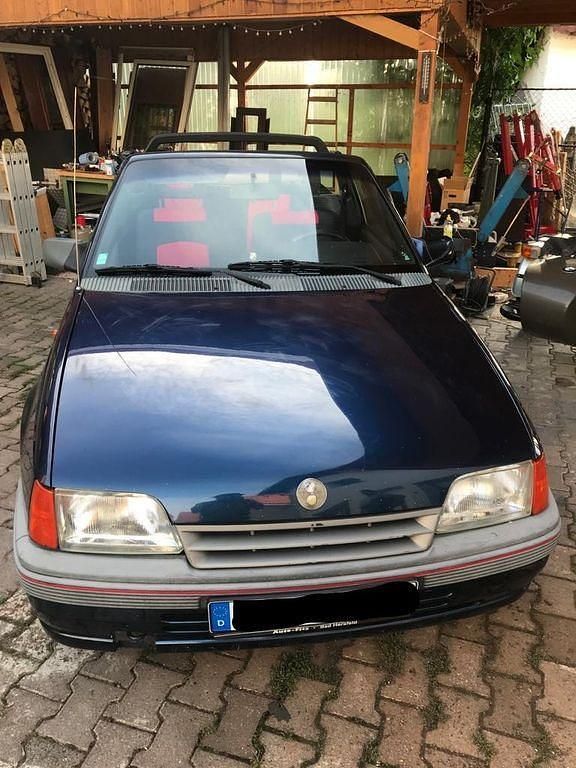 Blau Gebraucht 1990 Opel Kadett Cabrio | 2.500 € - Bild 1/4
