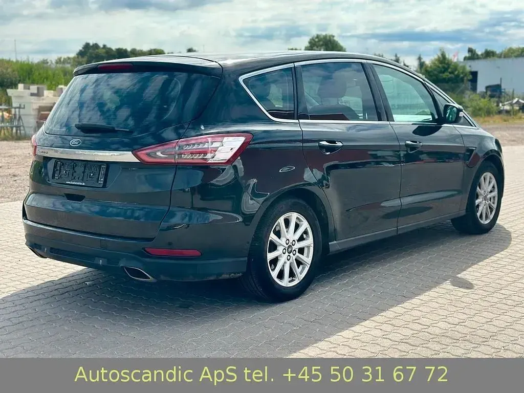 Gebraucht Ford S-MAX Titanium 179 PS (131 kW) 2016 Schwarz Van / Kleinbus
