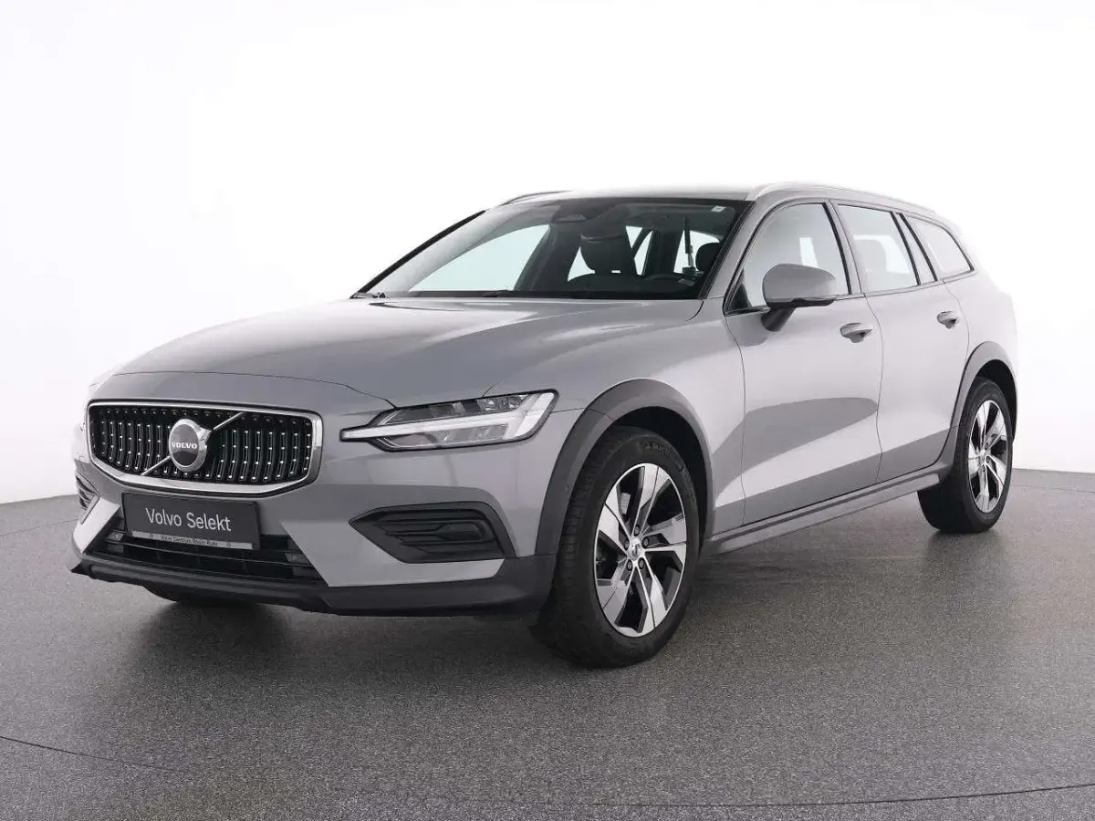 Occasion Volvo V60 CC Plus 196 ch (144 kW) 2024 Gris Break
