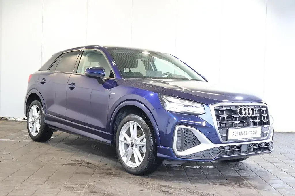 Second-hand Audi Q2 S-Line 150 CP (110 kW) 2024 Albastru SUV