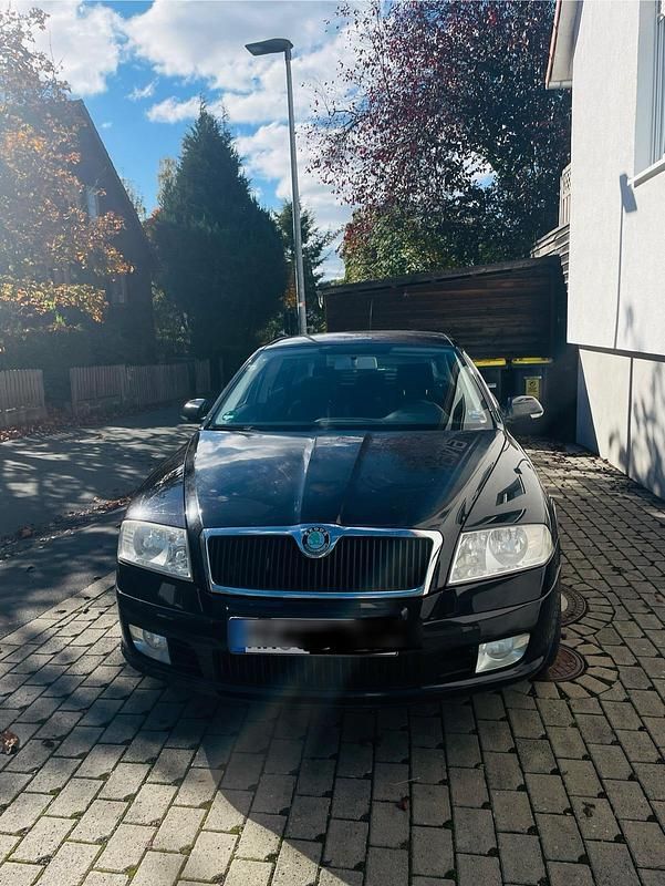 Schwarz Gebraucht 2008 Skoda Octavia SportLine Limousine | 2.900 € (Fairer Preis) - Bild 1/4