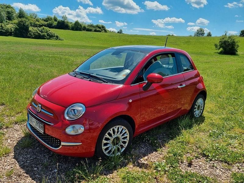 Rot Gebraucht 2018 Fiat 500 Lounge Kleinwagen | 9.855 € (Fairer Preis) - Bild 1/4