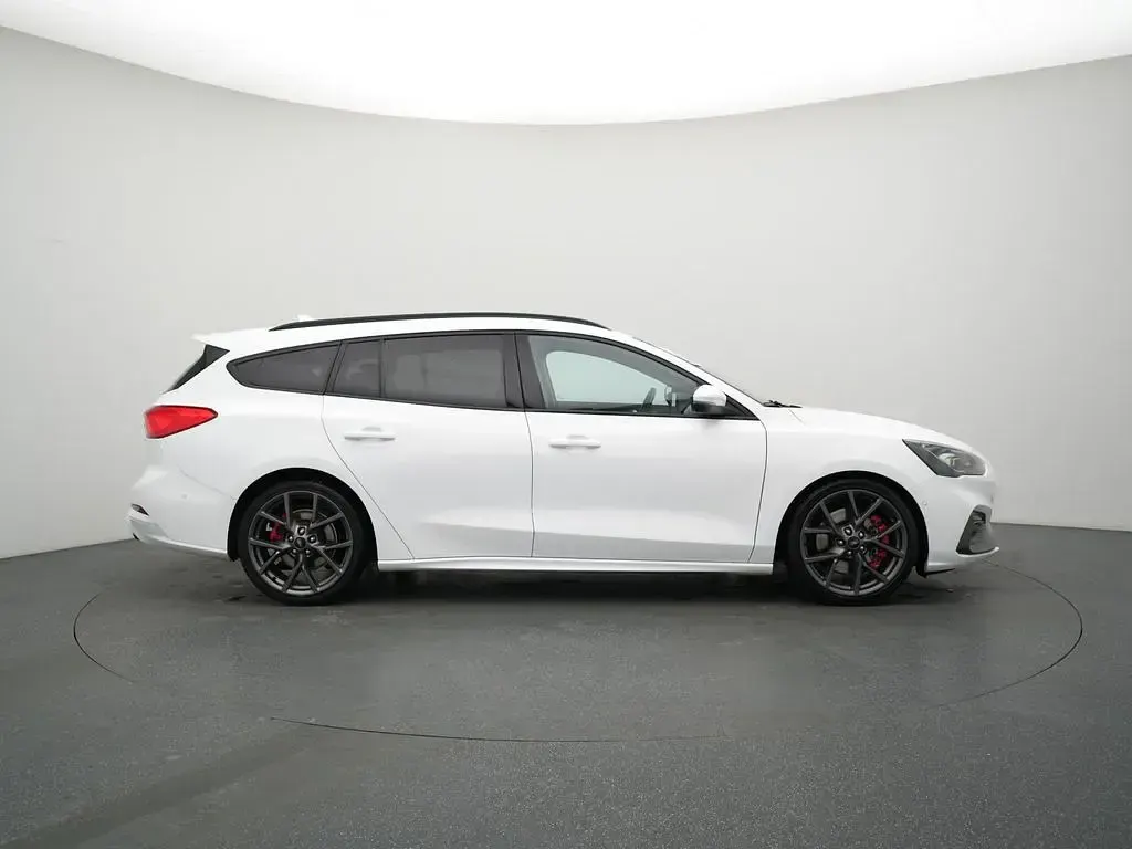 Używany Ford Focus ST 190 KM (139 kW) 2019 Biały Kombi