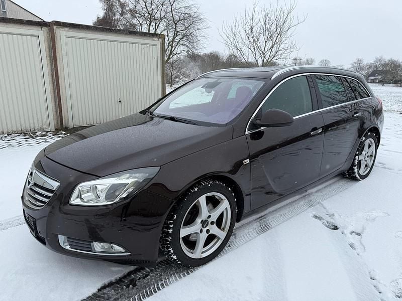 Gebraucht Opel Insignia 194 PS (142 kW) 2012 Kombi