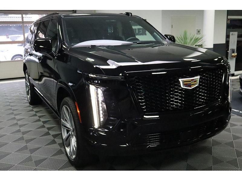 Neu Cadillac Escalade 426 PS (313 kW) 2025 Raven black SUV