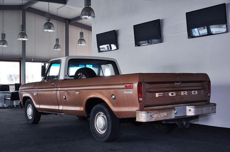 Gebraucht Ford V8 140 PS (102 kW) 1974 Braun SUV