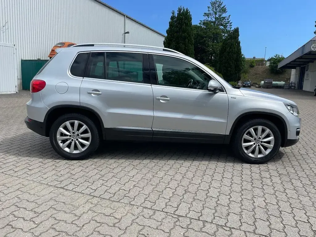 Gebraucht VW Tiguan Life 160 PS (117 kW) 2014 Silber SUV