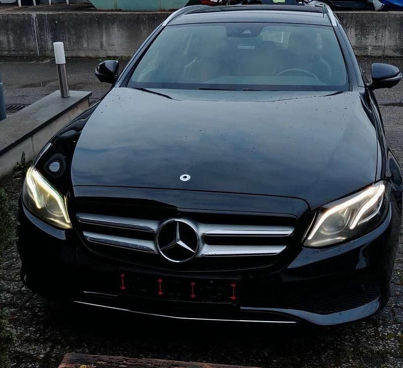 Gebraucht Mercedes E220 194 PS (142 kW) 2017 Kombi