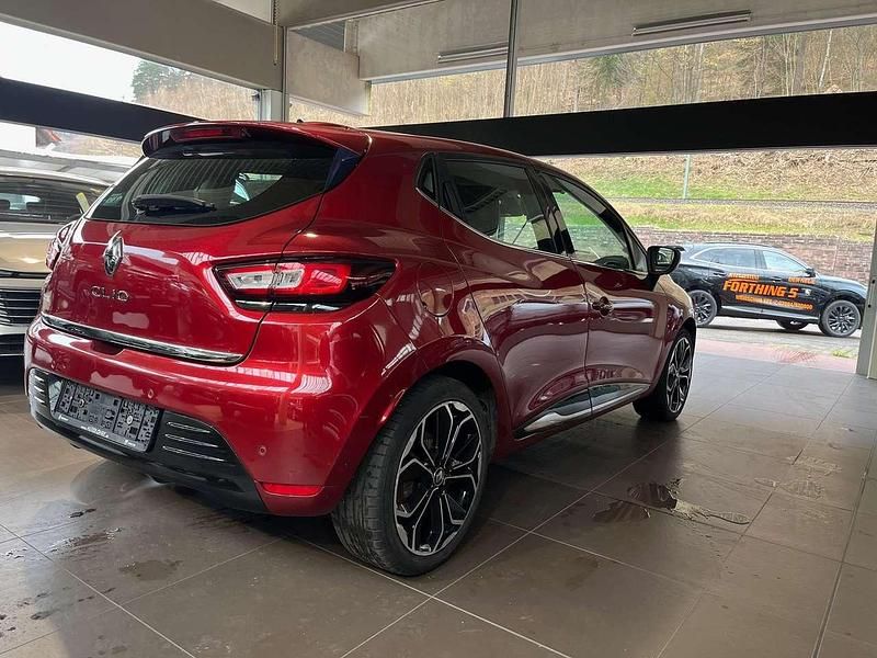 Gebraucht Renault Clio IV Intens 118 PS (86 kW) 2018 Rot intense Kleinwagen