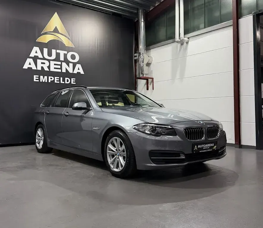 Gebraucht BMW 520 Performance 184 PS (135 kW) 2014 Spacegrau metallic Kombi