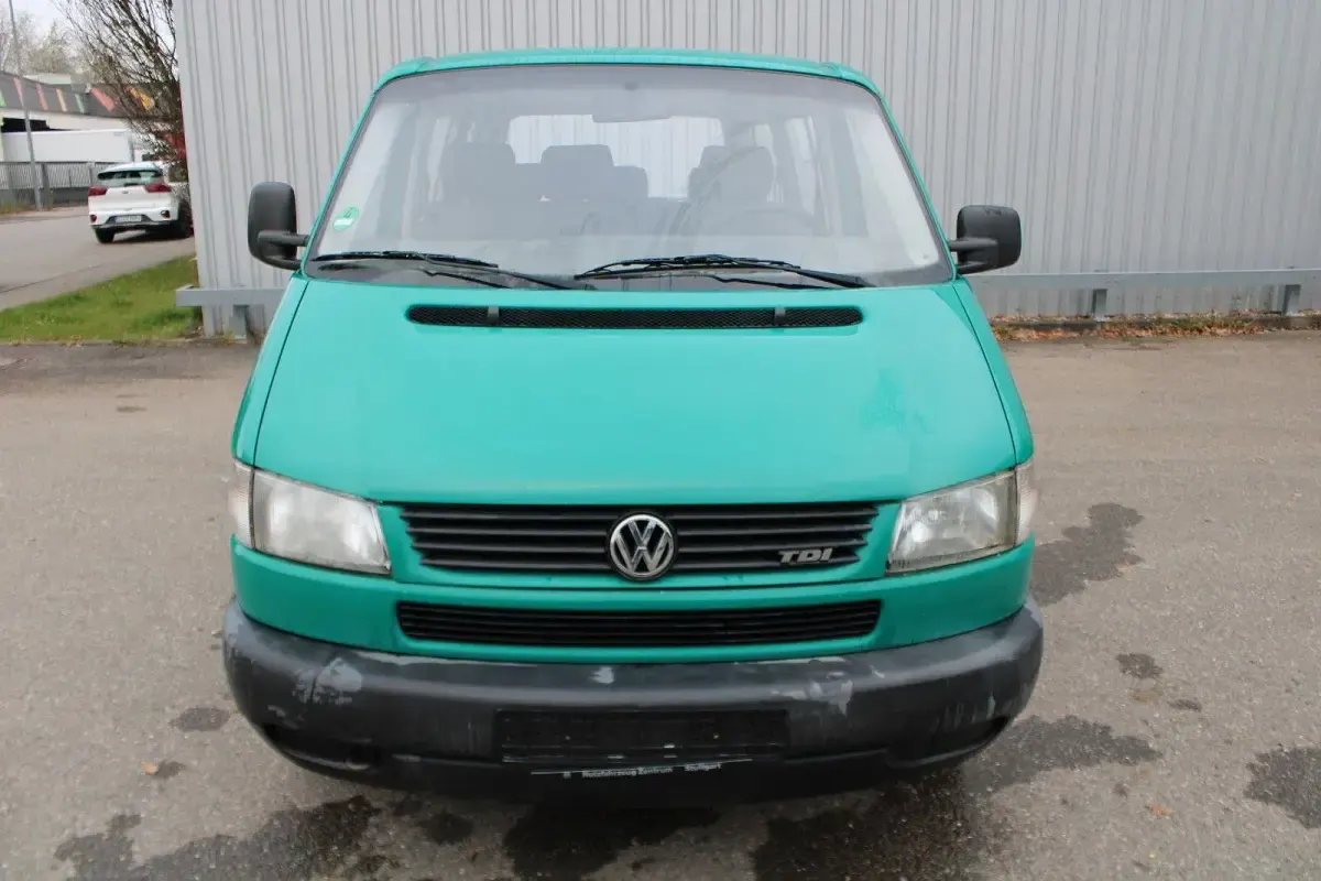 Gebraucht VW Caravelle 102 PS (75 kW) 1998 Grün Van