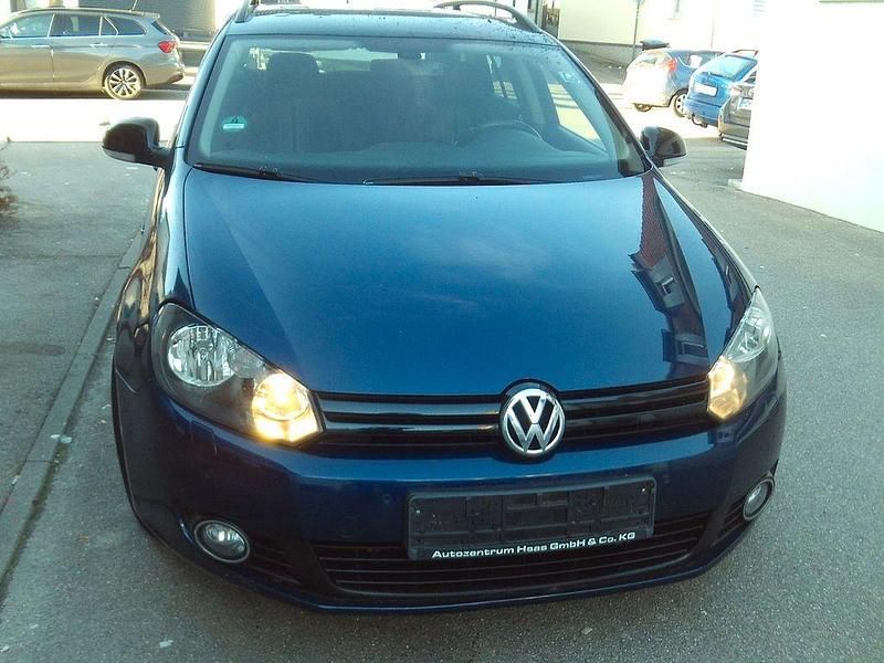 Gebraucht VW Golf VII Match 105 PS (77 kW) 2012 Blau Kombi