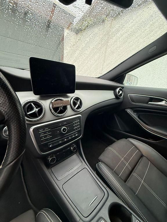 Gebraucht Mercedes GLA200 156 PS (114 kW) 2016 Weiß SUV