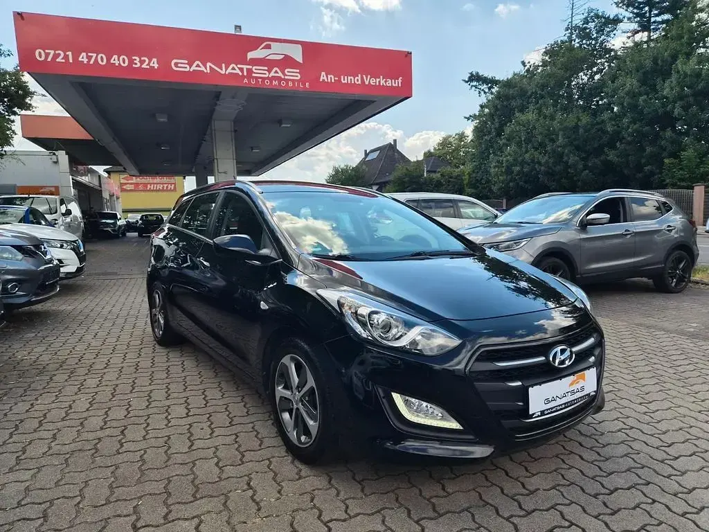 Gebraucht Hyundai i30 Trend 101 PS (74 kW) 2017 Schwarz Kombi