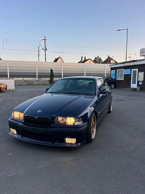 Gebraucht BMW 325 192 PS (141 kW) 1993 Blau Coupé