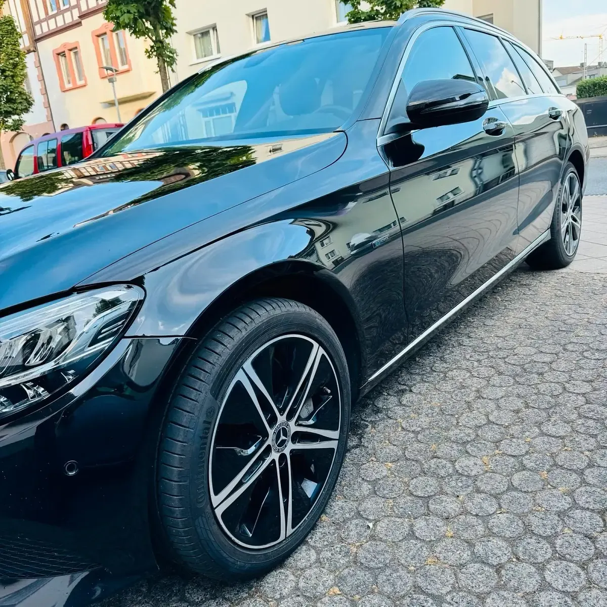 Gebraucht Mercedes C300e 306 PS (225 kW) 2019 Schwarz Kombi