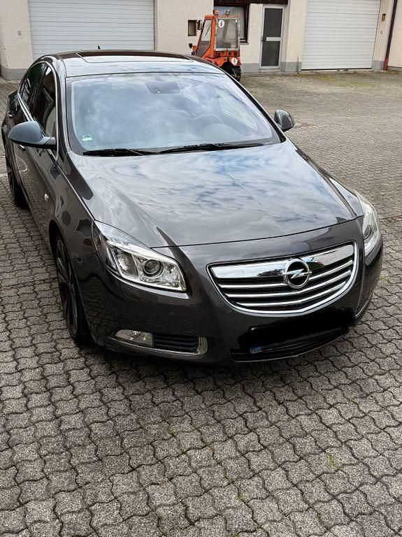 Grau Gebraucht 2011 Opel Insignia Sport Limousine | 3.750 € (Superpreis) - Bild 1/4