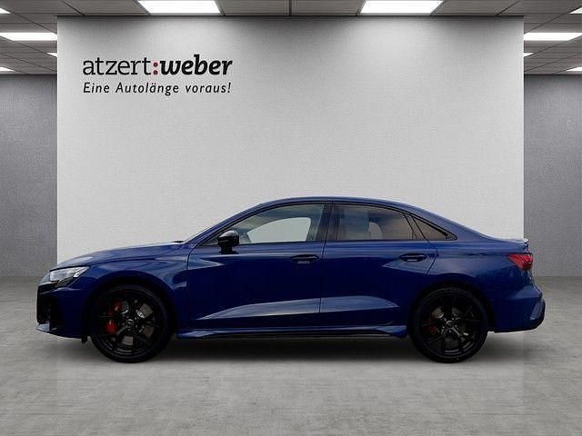Neu Audi RS3 Sport 400 PS (294 kW) 2025 Ascariblau metallic Limousine