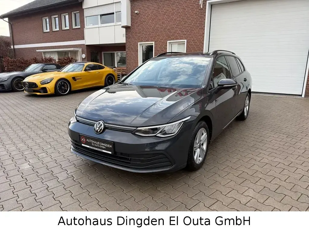 Gebraucht VW Golf VIII Life 150 PS (110 kW) 2021 Grau Kombi
