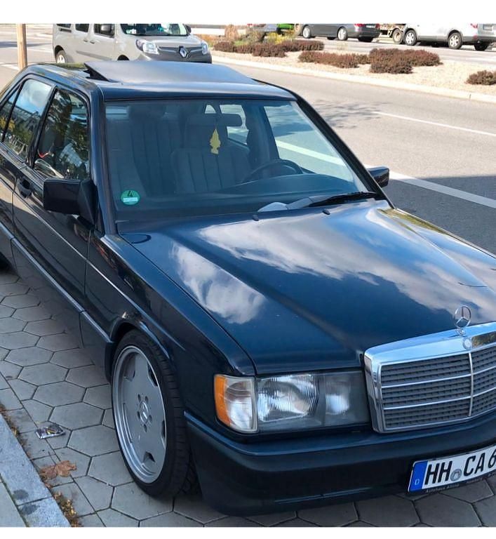 Blau Gebraucht 1988 Mercedes 190 Limousine | 4.500 € - Bild 1/4