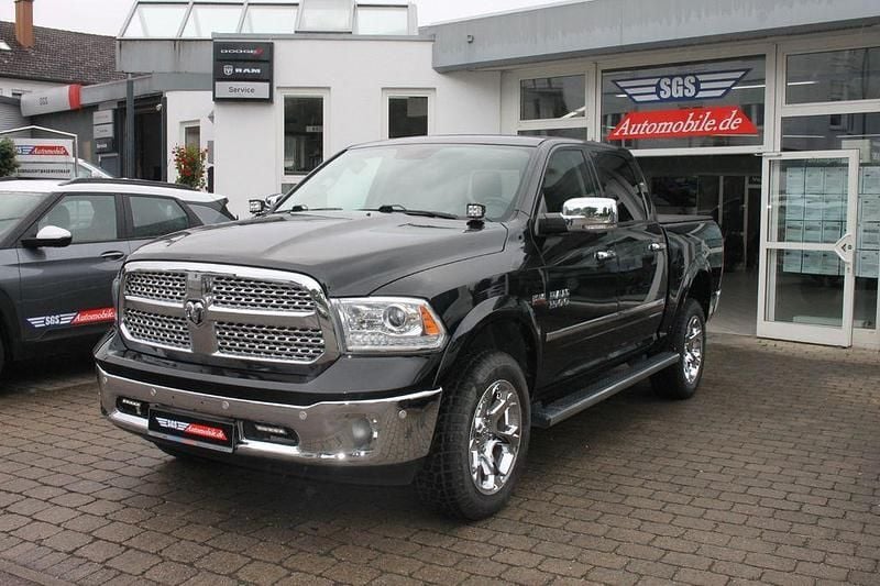 Schwarz Gebraucht 2017 Dodge Ram Abholung | 39.500 € (Etwas zu teuer) - Bild 1/4