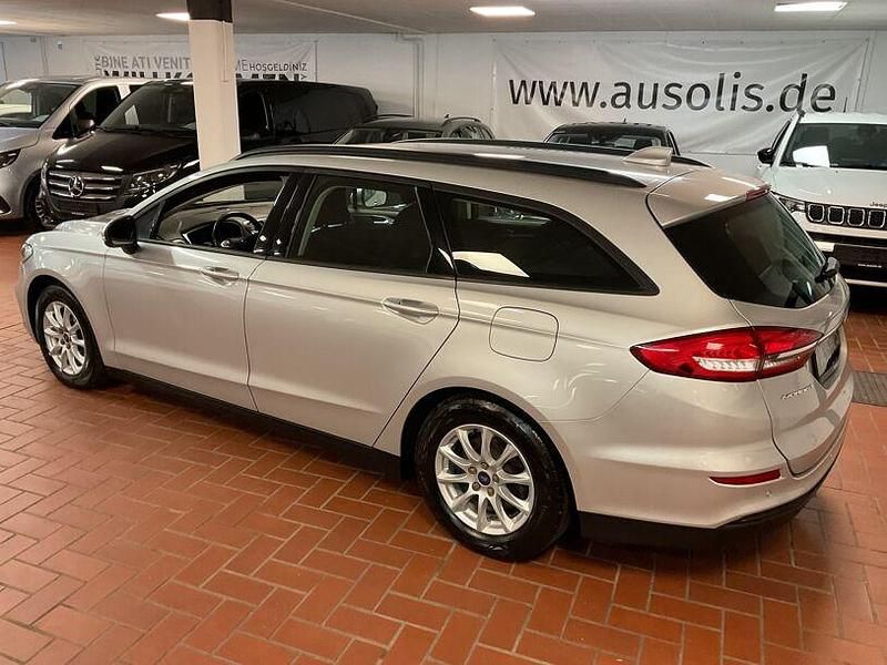 Gebraucht Ford Mondeo 150 PS (110 kW) 2021 Polar silbermet (metallic) Kombi