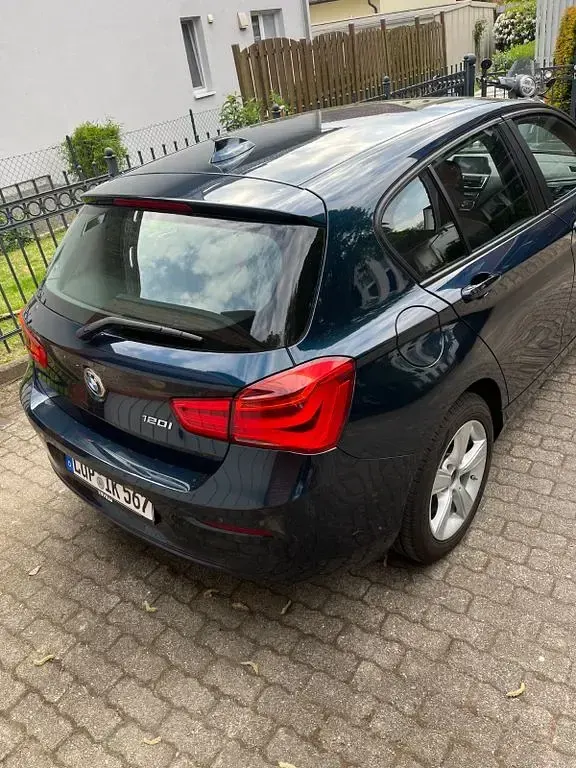Gebraucht BMW 120 Sport Line 177 PS (130 kW) 2015 Blau Kleinwagen