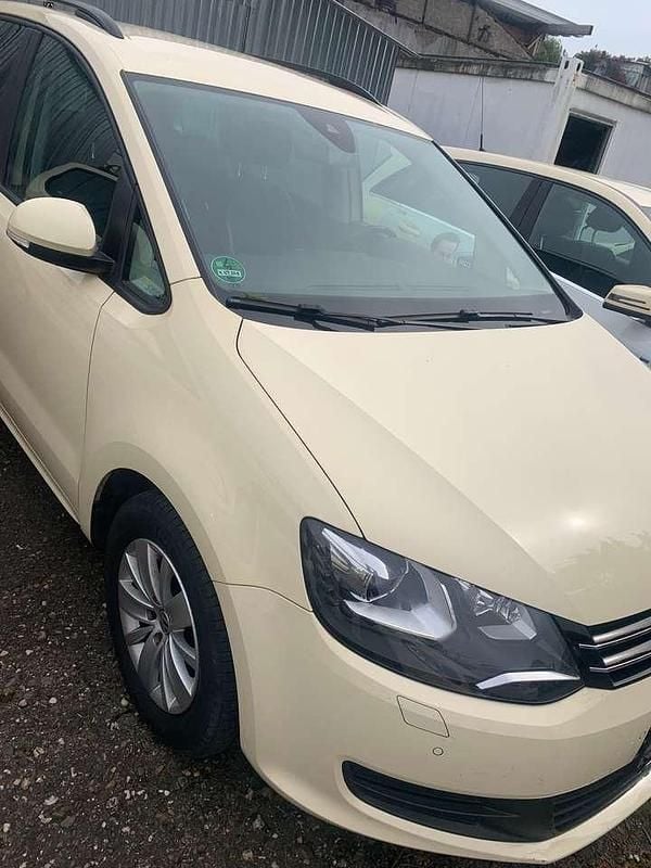 Beige Gebraucht 2019 VW Sharan Van / Kleinbus | 9.250 € (Superpreis) - Bild 1/4