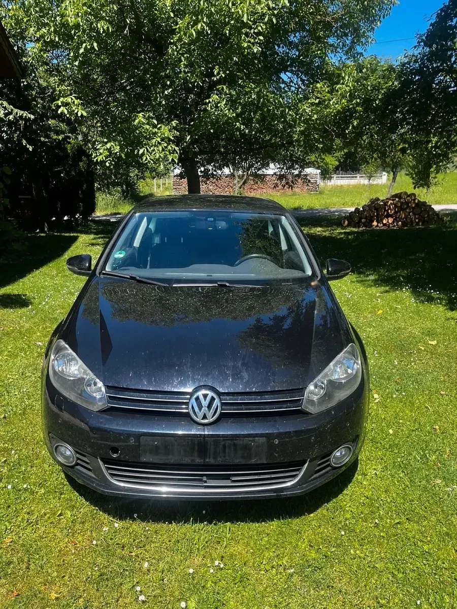 Gebraucht VW Golf VI 105 PS (77 kW) 2011 Schwarz Kleinwagen