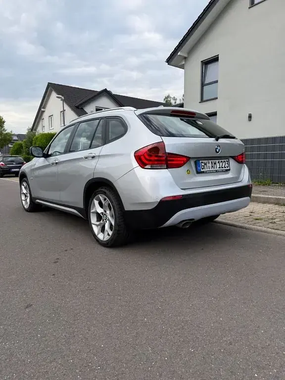 Gebraucht BMW X1 Sport Line 177 PS (130 kW) 2011 Silber SUV