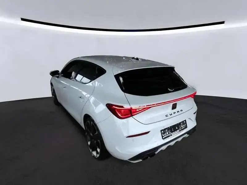 Gebraucht Cupra Leon VZ 301 PS (221 kW) 2021 Weiß Limousine