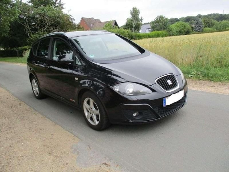 Schwarz Gebraucht 2013 Seat Altea XL Copa Van / Kleinbus | 3.490 € (Guter Preis) - Bild 1/4