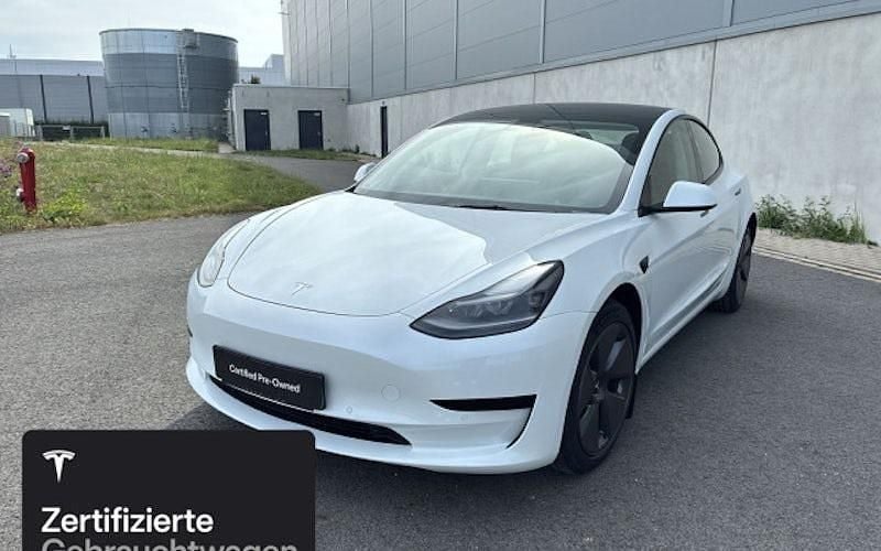 Weiß Gebraucht 2021 Tesla Model 3 RWD Limousine | 24.000 € (Fairer Preis) - Bild 1/4
