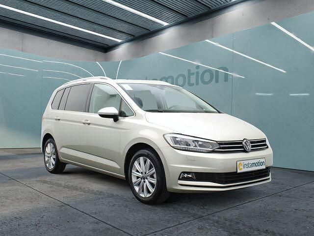 Silber Gebraucht 2024 VW Touran Highline Van / Kleinbus | 37.250 € (Fairer Preis) - Bild 1/2