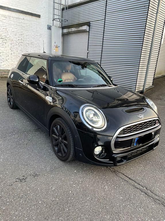 Second-hand Mini Cooper S Chili 192 CP (141 kW) 2018 Negru Hatchback