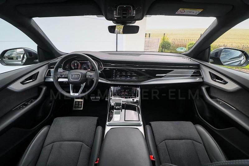 Gebraucht Audi Q8 S-Line 286 PS (210 kW) 2024 Grau SUV