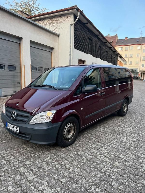 Gebraucht 2011 Mercedes Vito Van / Kleinbus | 11.500 € (Teuer) - Bild 1/4